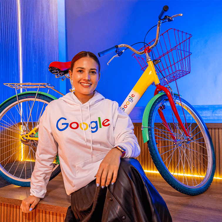 Buzo hoodie de Google con capucha. - Imagen 3